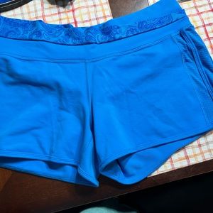 Lululemon size 12 cotton type shorts, double band